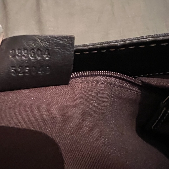 Excellent condition authentic Gucci handbag. - Picture 4 of 5